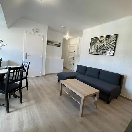 Appartement Renove Tout Equipe, Centre Ville, Proche De La Gare Et Commerce Flers  Extérieur photo
