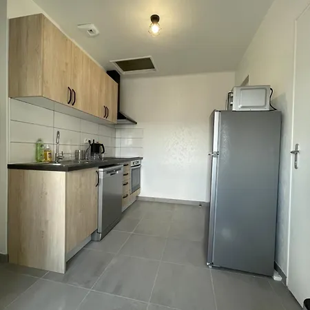 Appartement Renove Tout Equipe, Centre Ville, Proche De La Gare Et Commerce Flers  Extérieur photo